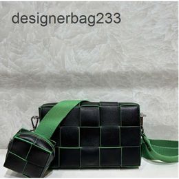 Bag Venetaz Two Bottegaas Venatas Woven Cassette Shoulder Unisex Bags Light Man Diagonal One Chest Women's Fashion Designer Luxury Sheepskin Cross QBOL