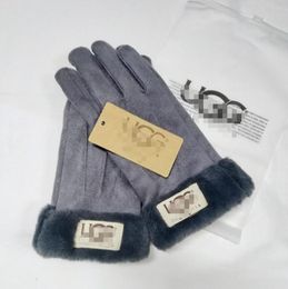 Winter Men Leather Gloves Designer Cashmere Fashion Glove High Grade Buckskin Gloves Fashion Classic Hardware Mens Outdoor Drive Gloves 01