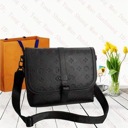 Vintage Designer Mens Messenger Crossbody Bag briefcase leather Messenger Bag Men Fashion Shoulder Bag school bookbag Large-capacity Male Satchels