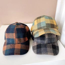 Ball Caps Baseball Cap For Men And Women Autumn Winter 2023 Vintage Plaid Woolen Sport Hat British Couple Felt Snapback Sun