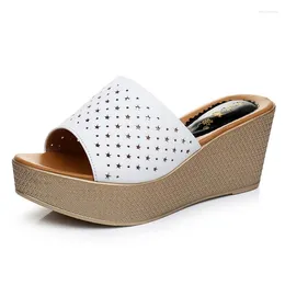 Slippers Small Plus Size 33-43 Comfortable Cutout Star Platform Wedges Shoes Leather Women 2023 Summer Thick Heel Slides Beach