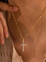 Pendant Necklaces 1PCS Fashion Female Cross Pendants Drop Gold Black Colour Crystal Jesus Necklace Jewellery For Men/Women Whol