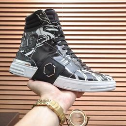 2023New High Tube Genune Leather Glitter Boots Cowhide Couple Thick Bottom Women Men Shoes Rhinestone Metal Skull Nnkle Boots mjit00002