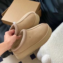 2023 Pantofole Tazz da donna Tasman Fur ug Slides Classico Seme di senape Ultra Mini Platform Boot Slip-on Les Petites Pelle scamosciata Misto lana Stivaletti invernali firmati W0mz #