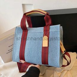 Shoulder Bags 2023 Women's Bag Women's Canvas and Bag Casual Wallet Brand Designer Ten Font Messenger Bag Women's Soft Bagstylishhandbagsstore