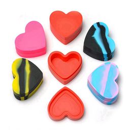 17ML Smoking Colourful Silicone Dry Herb Tobacco Pill Wax Oil Rigs Storage Box Love Style Pocket Stash Case Portable Waterpipe Bubbler Cigarette Holder DHL