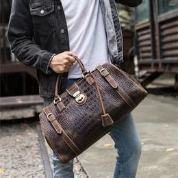 Duffel Bags Men's Leather Crocodile Patterned Travel Bag Large Capacity Lockable Hand Luggage That Can Be Carried Across One Shoulder