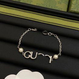 Luxury Designer Bracelet Letters Bracelet Fashion Mens Womens Gold Silver Valentine Gift Jewellery Chains For Women Trendy Pearl Bracelets