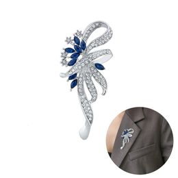 Pins Brooches Elegant Flower Brooch Women Blue Zirconia Crystal Exquisite Pin Rose Gold Fashion Coat Clothing Jewellery Party Banquet Wedding 231101