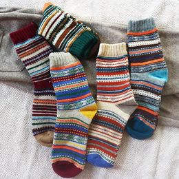 Men's Socks Winter Thick Warmth Harajuku Retro High Quality sStriped Fashion Wool Casual 5 Pair 231101