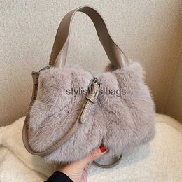 Shoulder Bags Cute Fur Artificial Fur Small Soul Cross Body Bag for Women 2023 Designer Rules Solid Colour Pocket and Money Bag Newstylishyslbags