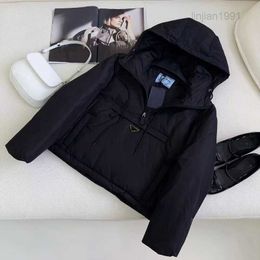 2023Womens Winter Women Hooded Down Warm Parka Female Puffer Jackets Letter Print Outwear Black White Colour Printing