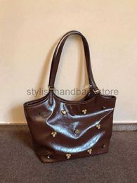 Shoulder Bags Bucket Large Capacity Metal Decorative Handbag Fashion Women's Luxury Designer Brand 2023 Soft Decoration Bagstylishhandbagsstore
