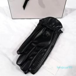 Pure Woolen Bowknot Ornament Glove Women Fashion Luxury Genuine Leather Winter Black and Beige