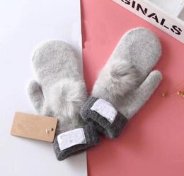 Designer Brand Letter Gloves for Winter and Autumn Fashion Women Cashmere Mittens Glove Lovely Outdoor Sport Warm Winters Glovess Style