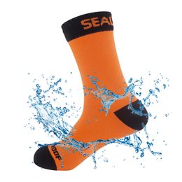 Sports Socks Waterproof Breathable Men Socks For Hiking Hunting Trekking Skiing Fishing Seamless Outdoor Sports Unisex SEALSHELL 231102