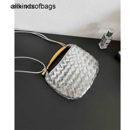 Sardine BottegassVenetas Bags 2023 Premium Niche Design Pure Hand Woven Bag Womens Leather Sardine Texture Shake Sound Popular frj