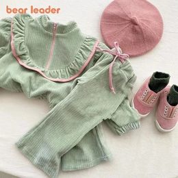 Jackets Bear Leader 2023 Spring and Autumn Girls Long Sleeve Hoodie Bell Bottoms Two piece Childrens Fashion Small Casual Sports Suit 231110