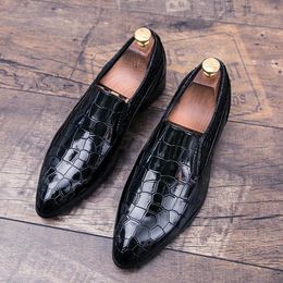 Dress Shoes Fashion Pointed Toe For Men Loafers Slip On Formal Footwear Embossing Leather Shoe Party