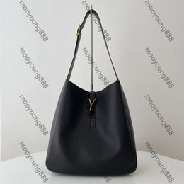 12A Mirror Quality Designers Le5a7 Hobo Bag Women Supple Small Large Leather Bags Luxurys Flap Handbags Underarm Gold Tone Black Purse Shoulder Bag With Box