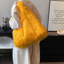 Evening Bags Autumn and Winter Fur Bag New Same Style Forest Girl Candy Colour Fashionable Handheld Shoulder Underarm