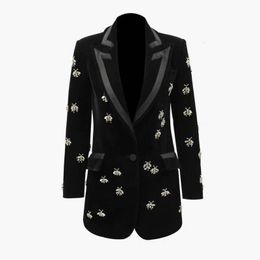 Women's Suits Blazers Luxurious Designing Novelty Runway Handmade Bees Beading Blazers Notched High Street Women Velvet Long Qaulity Trend Blazer 230403