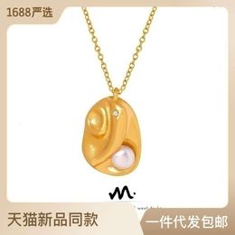 Desginer Viviene Westwoods Empress Dowager Xi's Alien Saturn Inlaid Zircon High Gloss Pearl Pendant with 3d Design Texture Titanium Steel Gold Plated