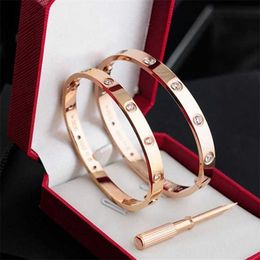 love bangle designer Jewellery gold cuff Screw Bracelets Screwdriver bangles Titanium Steel belcher Silver 4CZ for Womens Mens party gift bracelet 7P6Q ZN8F