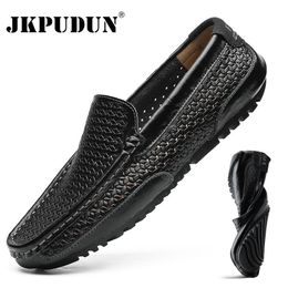 Dress Shoes Summer Men Shoes Casual Luxury Brand Genuine Leather Mens Loafers Moccasins Italian Breathable Slip on Boat Shoes Black JKPUDUN 230403