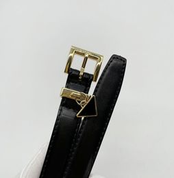 2022 Famous brand triangle women039s small belt black pin buckle belt top quality designer new leather waistband for woman girl6142473