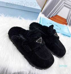 P Triangle Prad Slippers Designer Woman Fashion Luxury Warm Memory Foam Suede Plush Shearling Lined Slip on Indoor Outdoor Clog House Women 2023