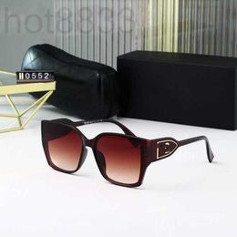 Sunglasses Designer 2023 New Overseas Women's square frame Glasses Sunvisors Chic T1Z9