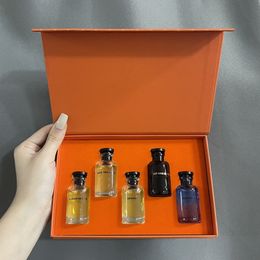 Neuestes Design Anzug Sex Geruch Parfüm Set Apogäum Rose 10 ml 5 Stück Traumstadt Parfüm Kit 3 Stück 30 ml mit Box Festival Geschenk für Frauen kostenlose und schnelle Lieferung