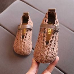 Athletic Outdoor Baby Shoes Spring Summer New Knitted Lace Fabric Breathable Girls Princess Shoes Non-slip Soft Baby Toddler Shoes F02084