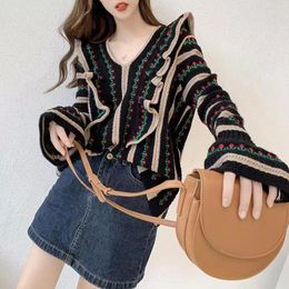 Women's Sweaters 2023 Spring And Autumn Fashion V-neck Horn Long Sleeve Knitted Contrast Vertical Stripe Pullover Top Sweater For Women