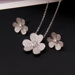 New Fashion threeleaf Grass pendant Women Lucky Necklace with Diamonds Gold silver Rose Gold Plating earring ring bracelet Designer Jewellery VAF-25