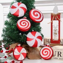 Christmas Decorations 4pcs Red and White Pendant Decoration Electroplated Painted Round Cake Hanging Scenario Shows Home Decor 231102