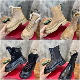 Designer Shoes Women GARAVANI Boots luxury styles non-slip wear resistant Warm Roman Stud Martin Boots fashion calfskin leather Platform Wool Snow boots Size 35-41