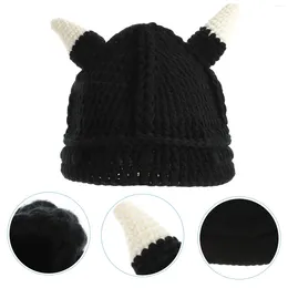 Berets Warm Knitted Hat Outdoor Men Cap Women Wool Skiing Yarn Beanie Autumn Supply