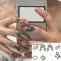5 Tatuaggi temporanei per PC Nuovo Adesivo per tatuaggio temporaneo impermeabile Trucco per il corpo Fiamma Tatuaggi per dita Faccina Quadrato nero Fiore rosa Art Flash Falso Z0403