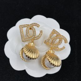 Luxury women's letter earrings Pendant 18K gold designer jewelry wedding party Business banquet wholesale retail