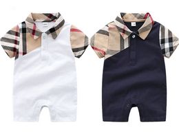 Marka rompers nowonarodzone dziewczynki ubrania niemowlęta dziecięce ubrania z krótkim rękawem Summer Boys Romper strój 0-24m