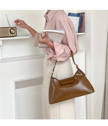 Duffel Bags Senior Sense Soft Leather One Shoulder Bag Fashion Temperament All-in-one Retro Handbag Commuting Underarm