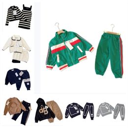 Autumn and winter new children's designer sports clothing zipper boys and girls casual fashion style children's clothing foreign style size 90-150cm A001