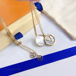 Designer Women Pendant Letter Necklace Men 18K Gold Plated Stainless Steel Pendant Necklace Luxury Jewellery Girlfriend Neck Gift High Quality Wholesale X214