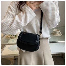 Designer bags ClassicLozenge Solid Colour Shoulder Bags Casual Crossbody Bag with Internal Zipper Pocket Fashion Leather Handbags With Box Underarm bag