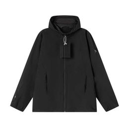 Mens windproof waterproof sportswear Outdoor casual arc jacket Designer sweatshirt Stereoscopic printing logo Cardigan coat Spring jackets