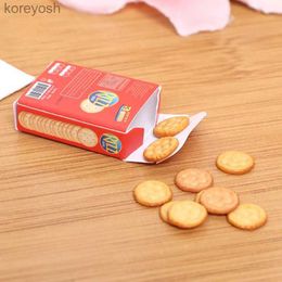 Kitchens Play Food 2pcs Mini 1/12 Scale Miniature Dollhouse Cookies with Boxes Pretend Play Food Kitchen ToysL231104