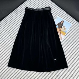 Skirts designer 2023 Autumn/Winter New Pra Nanyou High Definition Celebrity Style Heavy Industry Pleated Design Triangle Mark Decoration Waist Half Skirt PM8C