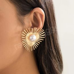 Hip Hop Sweet Gold Colour Heart Pendant Stud Earrings Fashion Metal Pearl Earrings For Women Party Brincos Jewellery